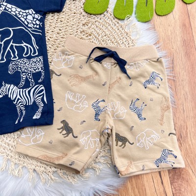 Conj. Camiseta Giraffe, Elephant, Ounce e Zebra e Bermuda - Marinho e Bege